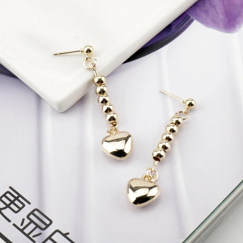 Anime HUNTER X HUNTER Hisoka Earrings Gold Heart Pendant Beaded Tassel Earrings For Women Men Cosplay Jewelry