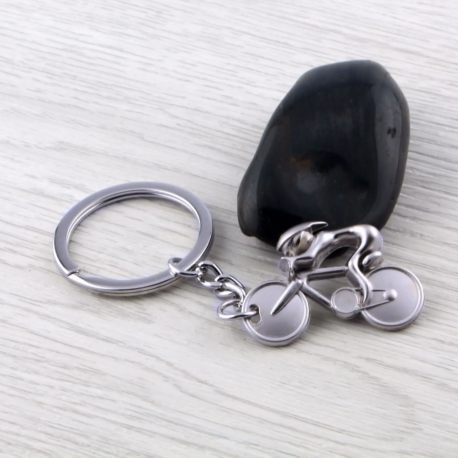 New Metal Sporty Man Road Bicycle Figure Keychains Keyring Trinket Souvenirs Creative For Bike Cycling Lover Biker Key Chain