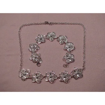 

Набор колье браслет стильный NB 255 SLV цвет серебро