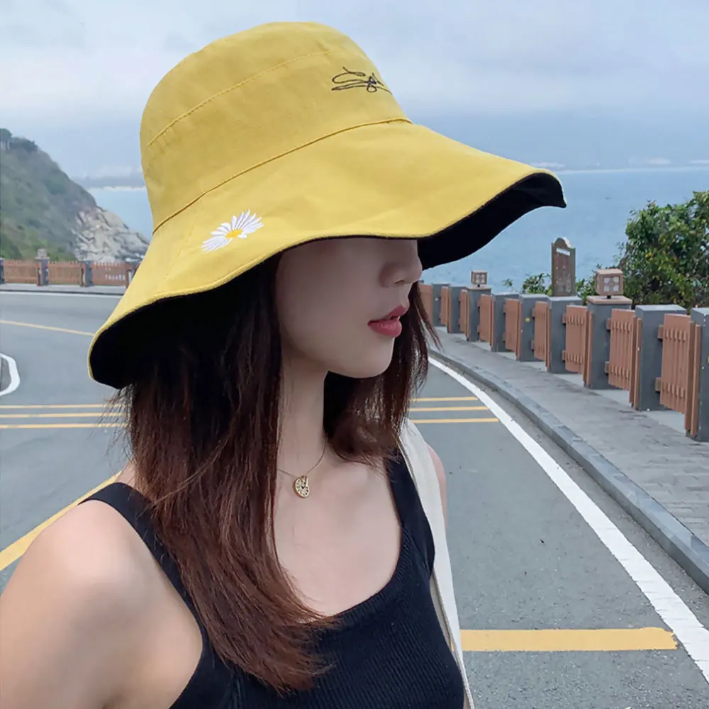 Big Brim Sun Hat Daisies Double-Sided Bucket Hat Cotton Foldable Fisherman Cap With Wind Rope Women Men Outdoor Sunscreen Hat cheap bucket hats