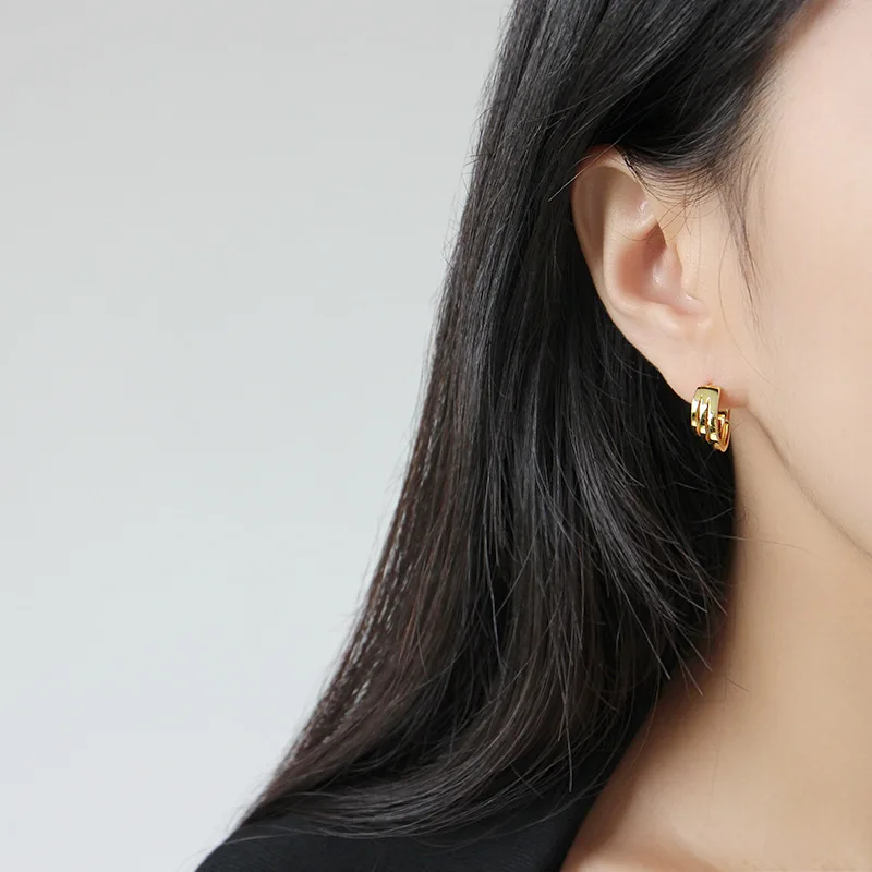 

Real 925 Sterling Silver Simple Ear Bone Hoop Earrings For Women Small Hoop Earrings Buckle Circle Earrings Wedding Jewelry