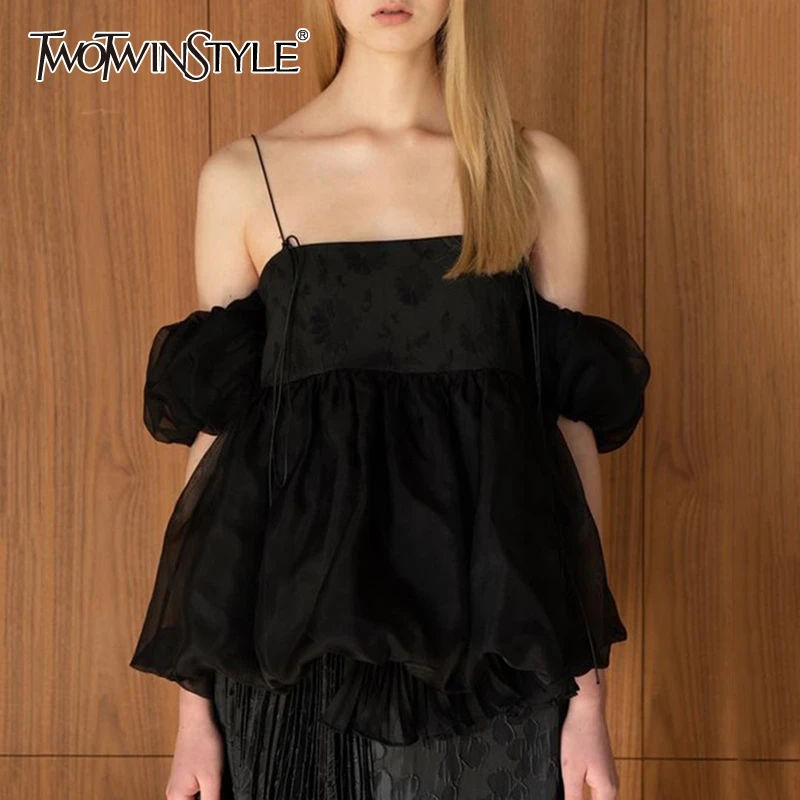 Женская блузка TWOTWINSTYLE с квадратным воротником на тонких бретельках коротким