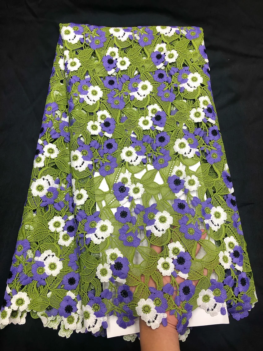 Nigerianischer Spitzenstoff im neuen Stil 2024, hochwertige Spitze, wasserlöslich, bestickt, modisch, weicher Spitzenstoff, 5 Yards – Detail 7