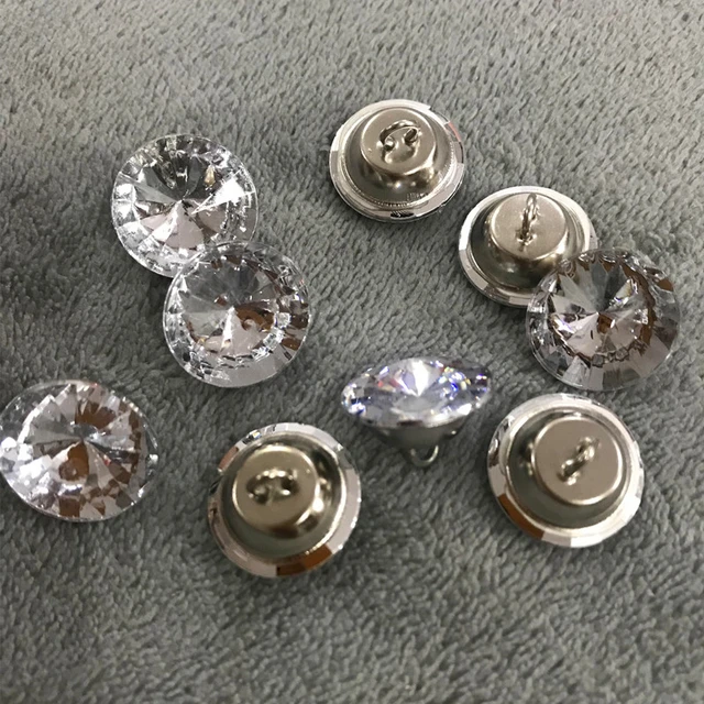 Crystal buttons, Accessories