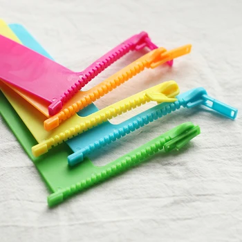 

5 Colors Creative Zipper Bookmark Reading Bookmarks 3D Book Markers Page Holder Stationery