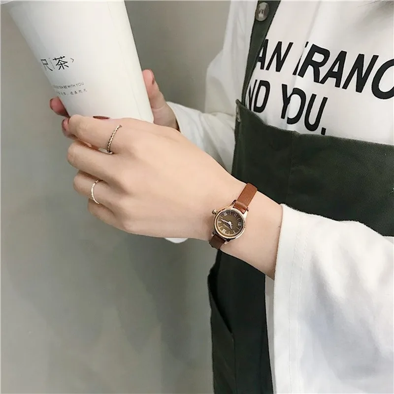 

2020 Girl Clock Leather Belt Small Plate Simple Watch Women Vintage Timepices Casual Dress Quartzwatch Gentel Women Gift Clocks