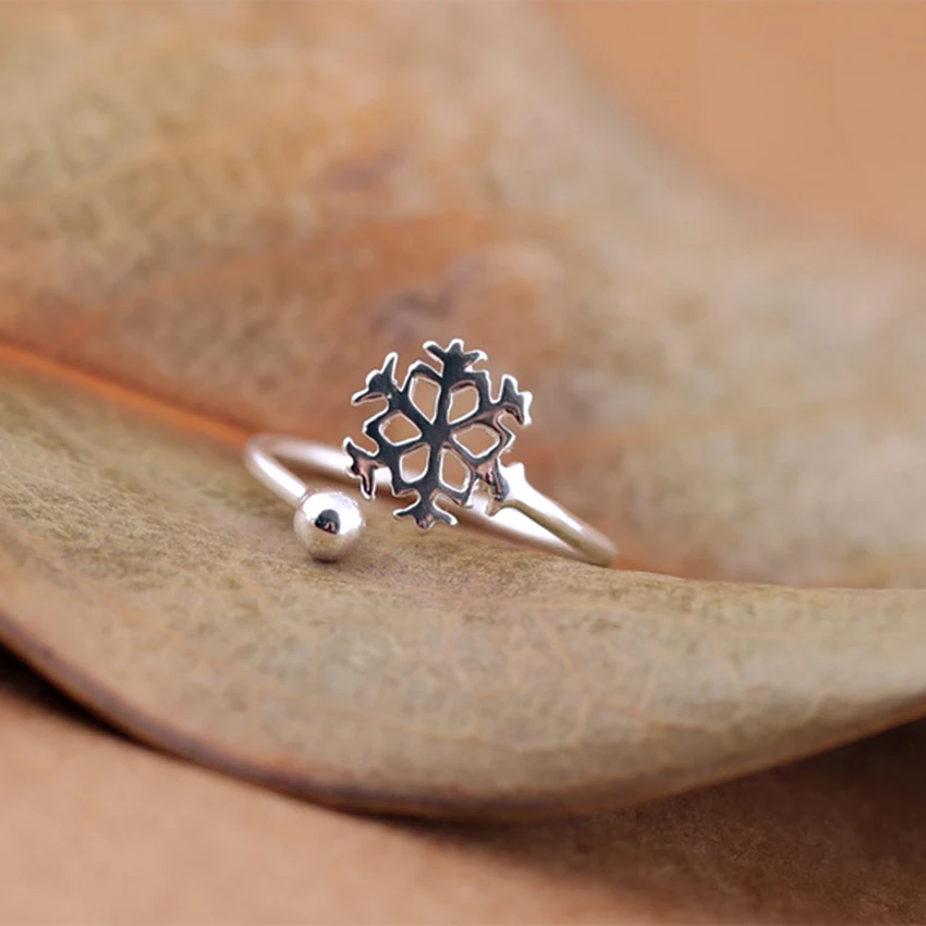 QIAMNI, блестящее уникальное кольцо-Снежинка, свадебное, рождественское, ювелирное изделие для женщин, девушек, очаровательный подарок на день рождения, женские изящные кольца на палец