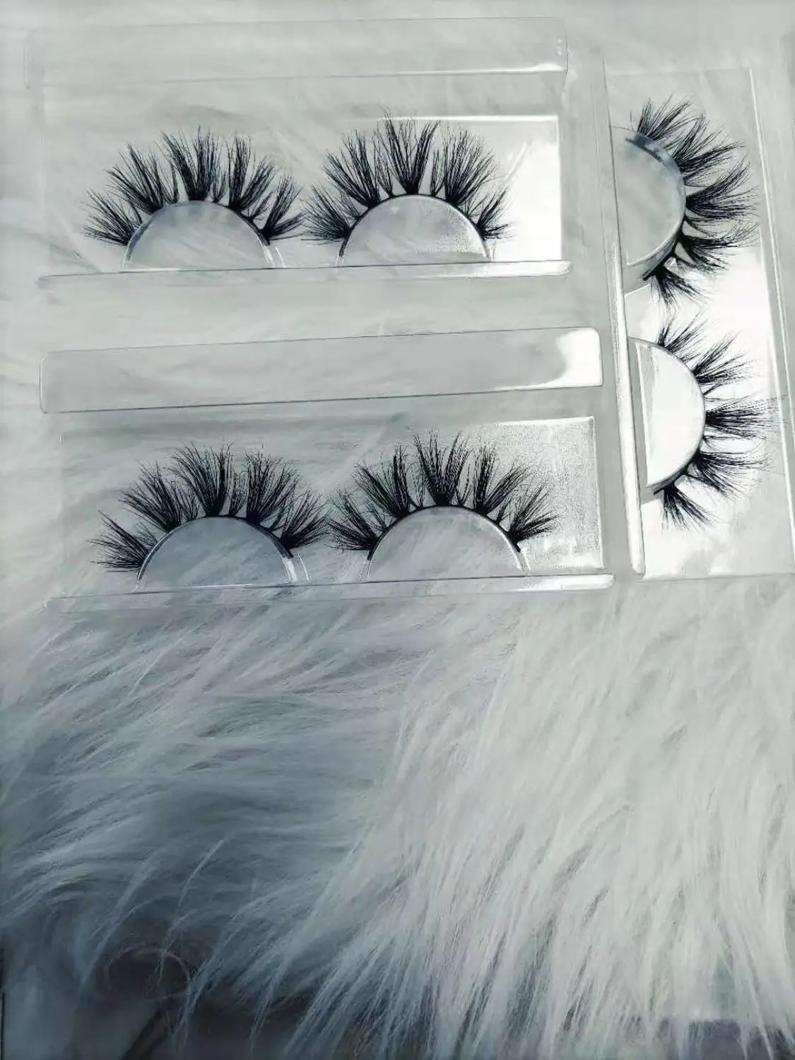 

Mink Lashes Individual Eshinee 12-20mm Eyelashes