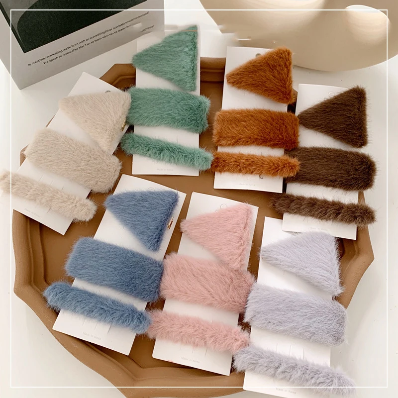 

1PAIR Geometric Plush Hair Clip Metal Hairgrips for Hair Women Hair Accessories Girl Winter Headdress Decorative