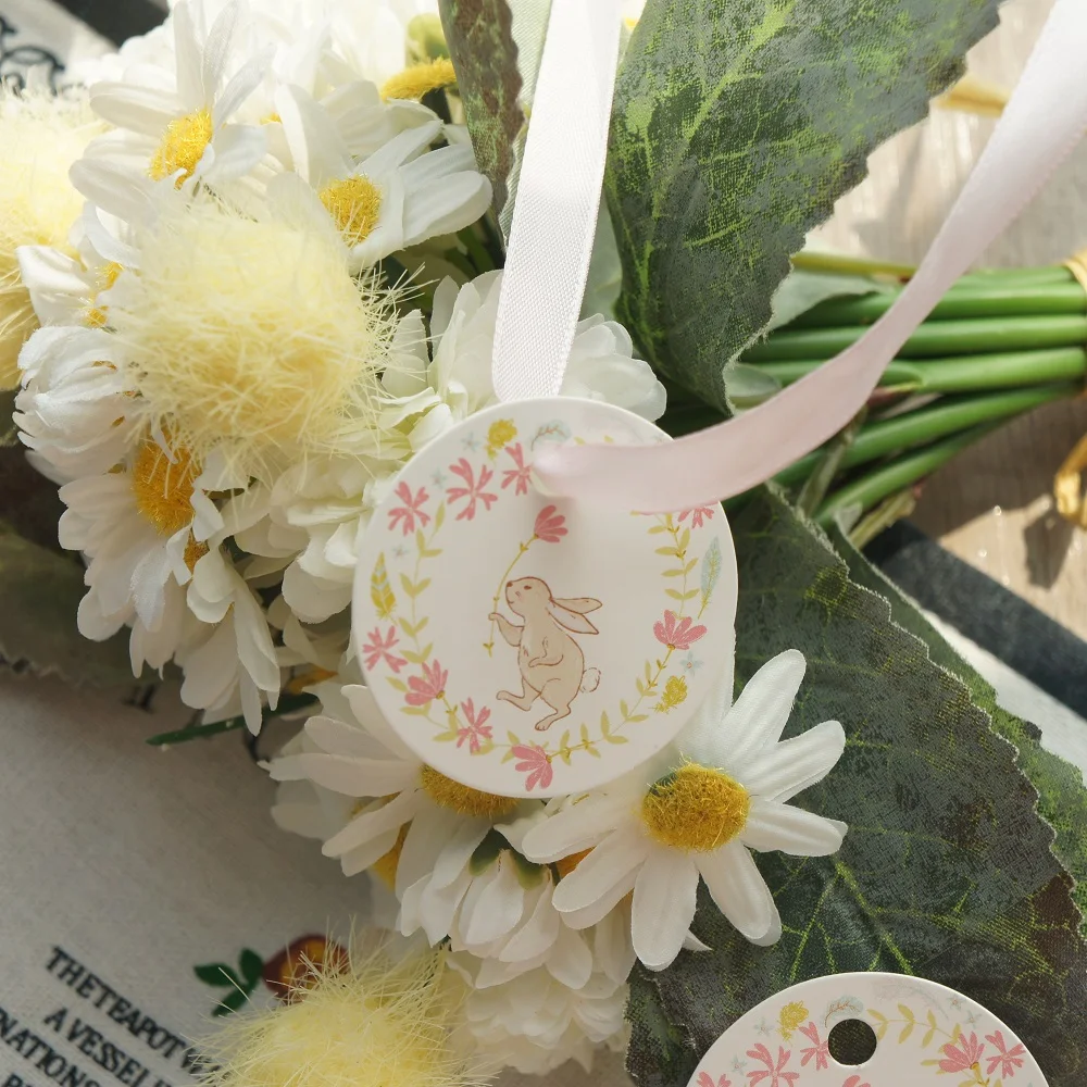 

50pcs Rabbit Send A Flower Theme Gift Design Paper Tags Labels Wedding Birthday Party Gift Decoration Scrapbooking DIY
