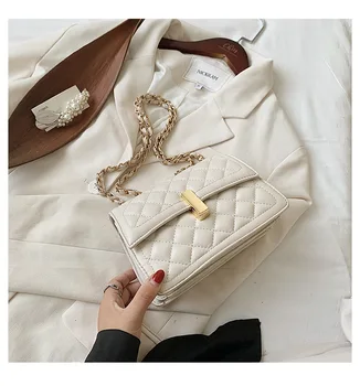 

Xiaoxiangfeng Lingge chain women's bag 2020 new fashion cross bag ins net red versatile small square bag