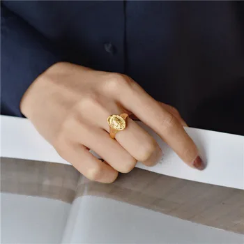 

European and American minorities design embossed figure vintage ring female restoration of ancient fashion queen avatars ring