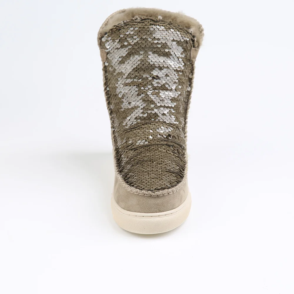 Зимние ботинки с яркими блестками; теплые удобные кроссовки на танкетке; сезон зима