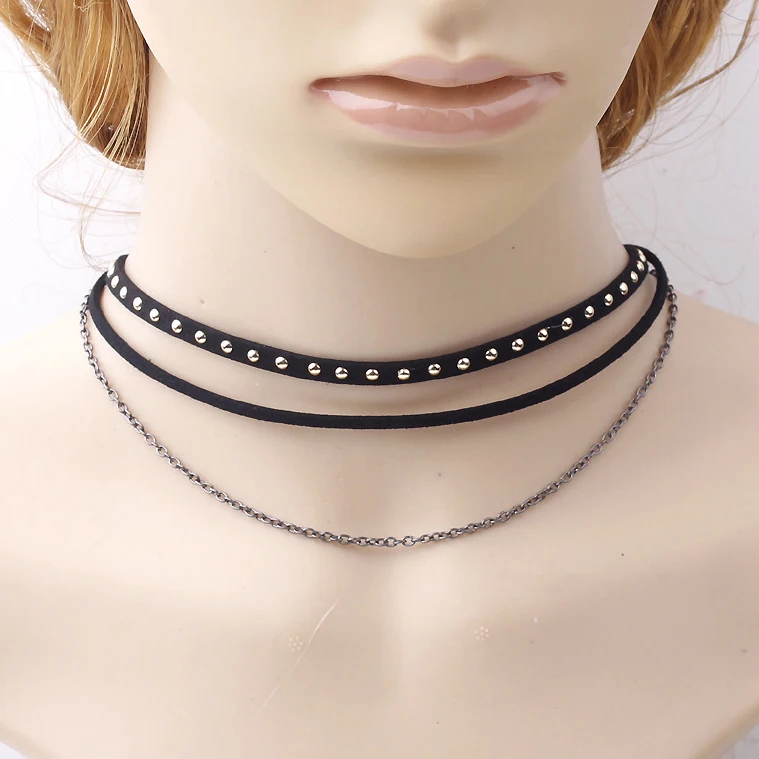 Чокер женский многослойный с кисточками и кристаллами короткое колье