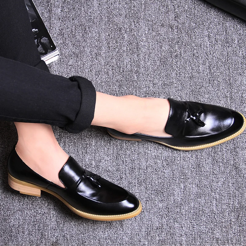 Herenschoenen zapatos charol hombre обувь на плоской подошве комфортная Мужская sapatos sociais masculinos Водонепроницаемые кожаные лоферы с кисточками