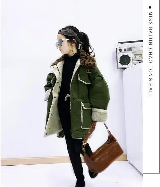 Girls' workwear cotton clothing autumn and winter new children's Korean version plus thick waist medium long lamb wool wool