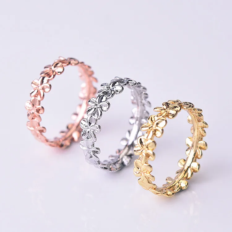 Flower Eternity Ring 2025