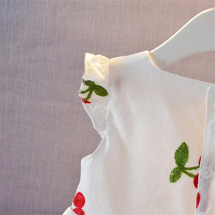 Baby girl Sleeveless summer dress Hundred Days Newborn Korean cotton Dress 0-1-2-3 year old baby clothes Printed flowers