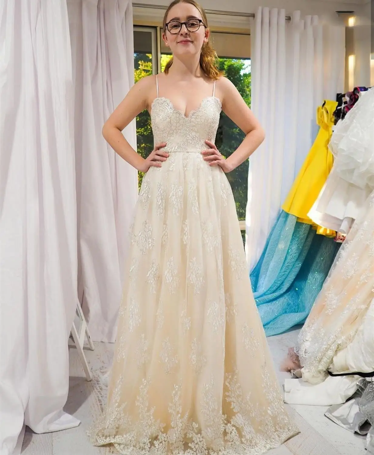 

2020 Wedding Dress Champagne Color Sweetheart Spaghetti Strap Sleevless A-Line Backless Gold robe de mariee Bridal Gowns Elegant