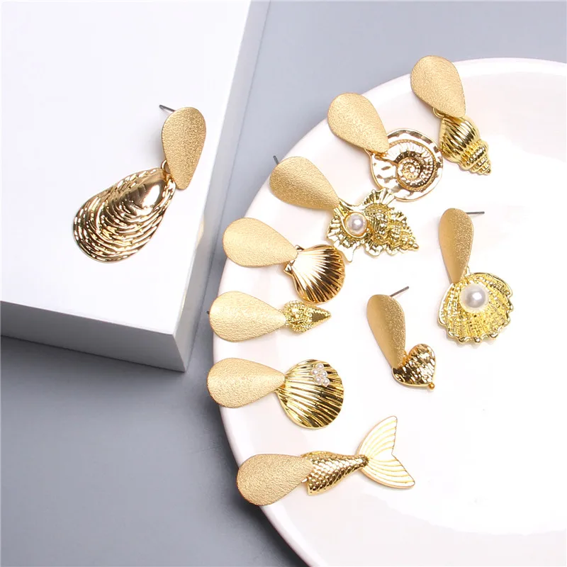 

Lovely Mermaid Gold Earrings Women Fashion Trend Boho Mother Of Pearls Pendant Earrings Elegant Lady Party Jewelry Drop Earrings