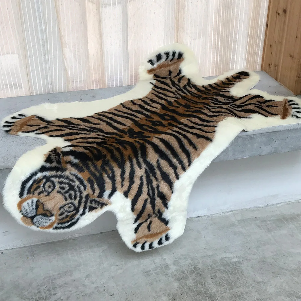 

Animal Print Floor Mat Living Room Tiger Shape Lightweight Rug Multi-Purpose Washable Gift Soft Simulation Home Decorative