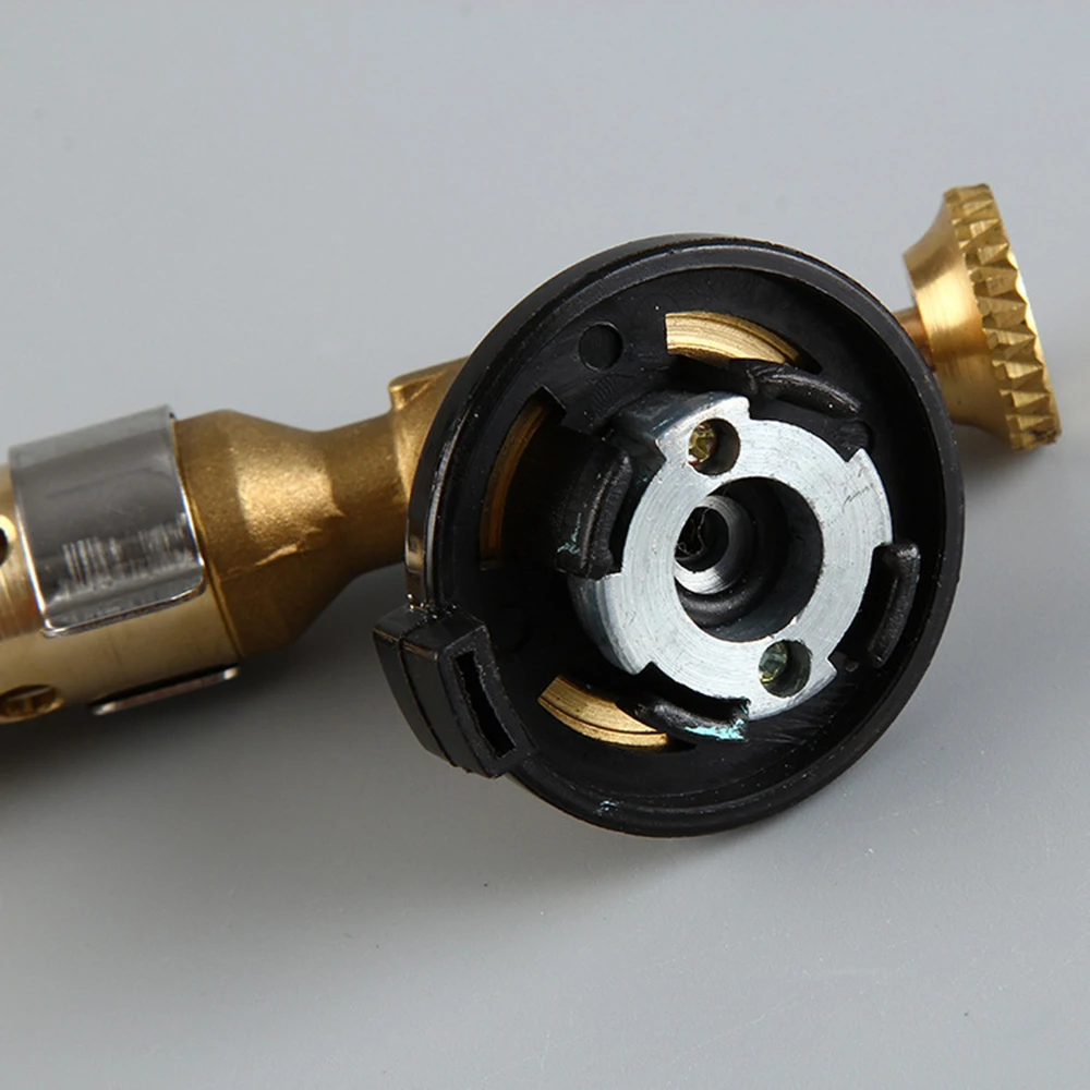 8944496347_884145808