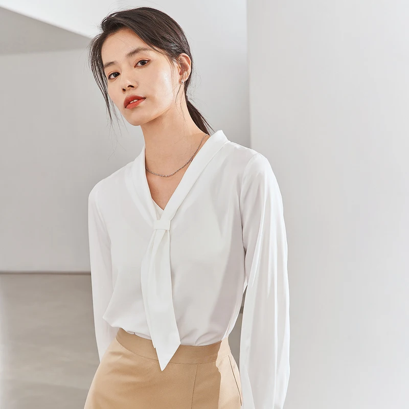 Cena INMAN 2020 wiosna nowy nabytek artystyczne świeże styl prosty krawat V kołnierz ortopedyczny gładki materiał kobiety koszula bluzka