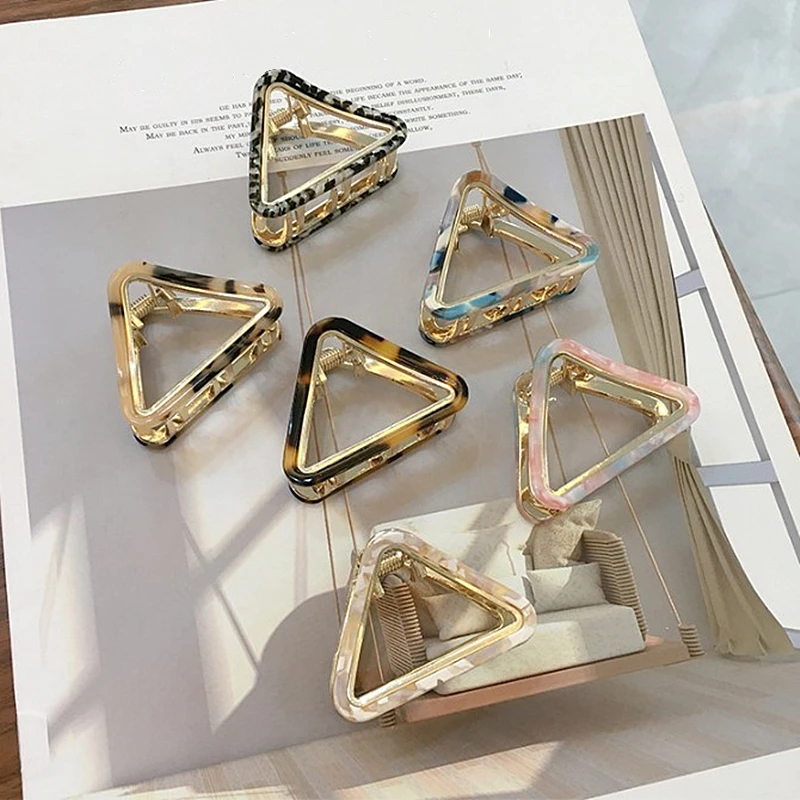 

Fashion Triangle Acetate Hair Claws Crab Clamps Charm Geometric Lady Hair Clips Retro Make up Headdress Hair Styling Tool