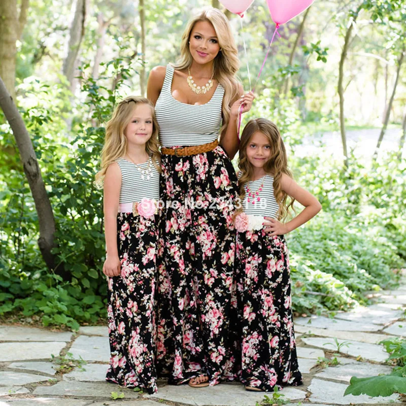 

Family Matching Outfits Summer Mother And Daughter Striped Patchwork Floral Dresses Mommy And Me Clothes Parent-child Dress