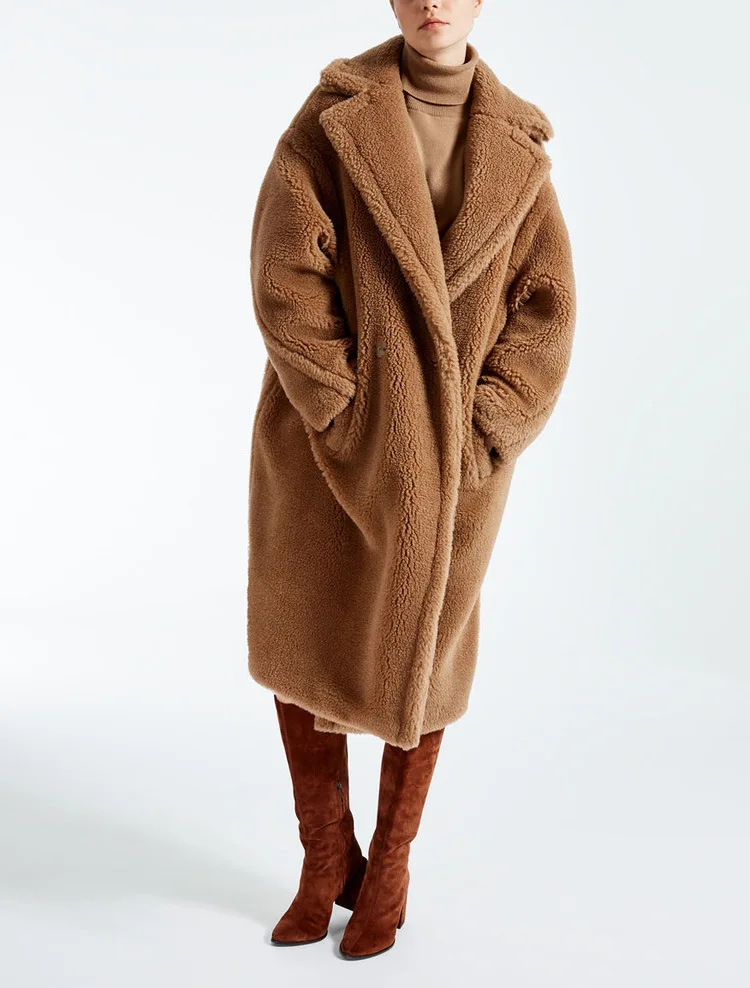

2019 autumn and winter models loose fur one-fashioned fur coat women's long section large windbreaker lamb hair thickening