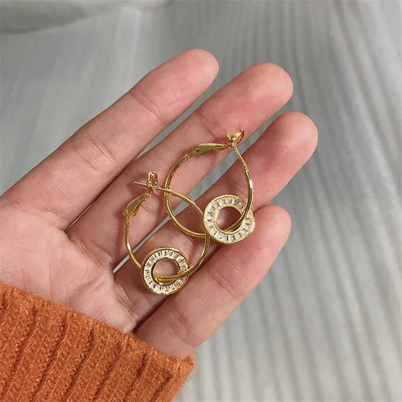 Новые модные серьги-кольца корейские серьги темперамент круг Эффектные серьги для женщин полые круглые простые серьги-гвоздики