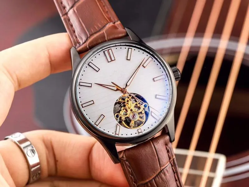 

WG09223 Mens Watches Top Brand Runway Luxury European Design Automatic Mechanical Watch