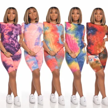 

2020 Summer New Suit European and American Women 's Digital Printed T- Shirt Shorts Two - Piece Set