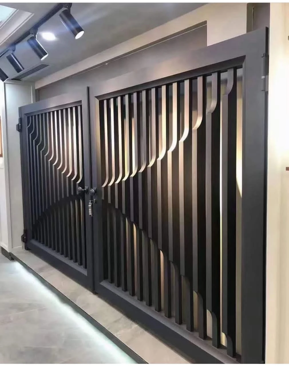Customized Sliding/metal/powder Coated Black Aluminium/galvanised  Steel/garden/wrought Iron/sliding/fence Driveway Gate - Fencing, Trellis &  Gates - AliExpress
