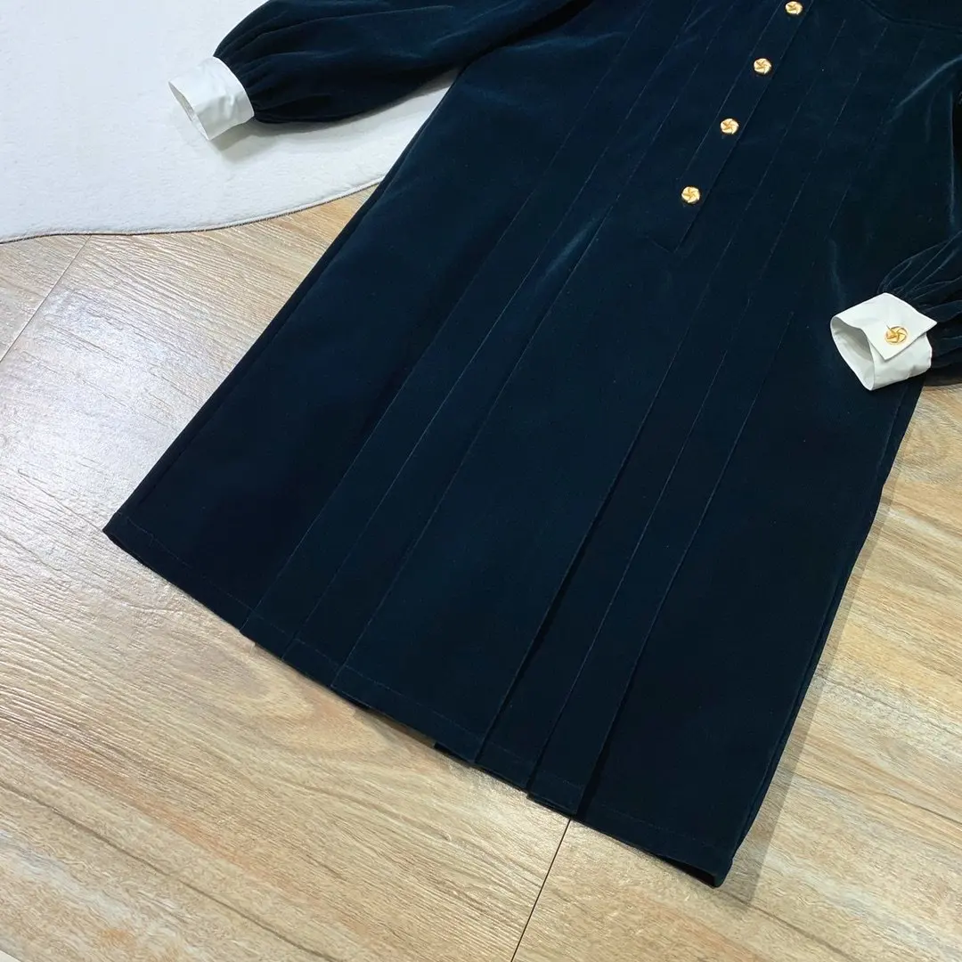 new ladies fashion long-sleeved contrast color lapel retro corduroy buckle pleated dress 1019