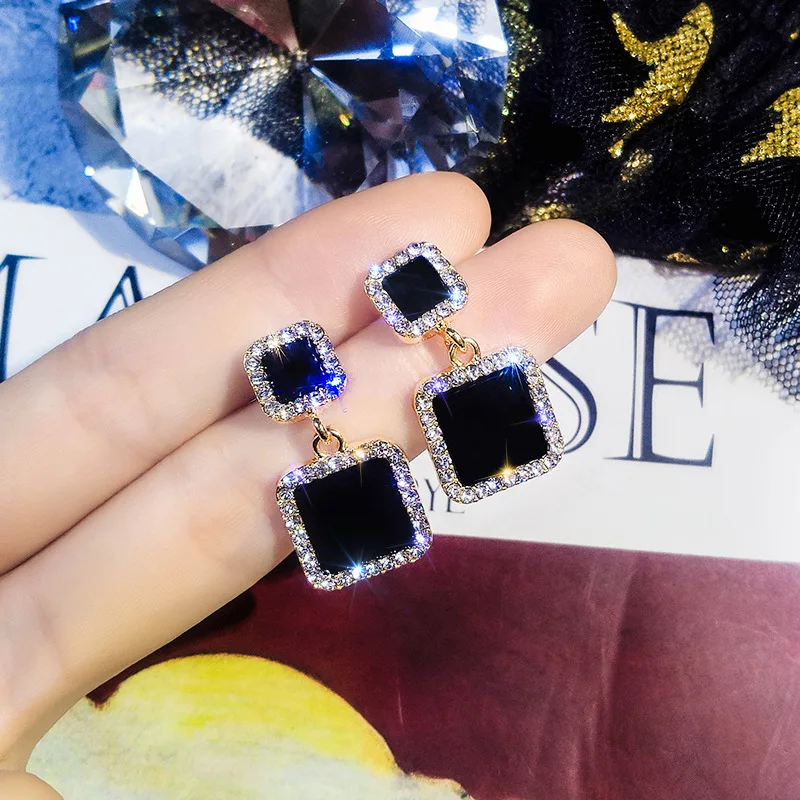 

New Fashion Female Black Square Stone Earrings Cute Yellow Gold Earrings Jewelry Vintage Wedding Stud Earrings For Women