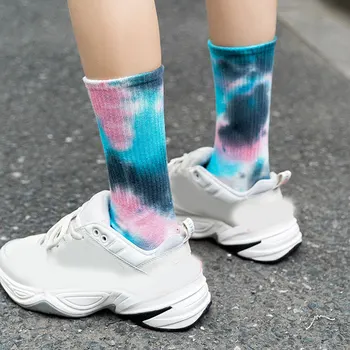 

2020 New Soft Breathable Cotton Skate Socks Long Basketball Sport Socks Fashion Tie Dye Socks Female Ladies Sock