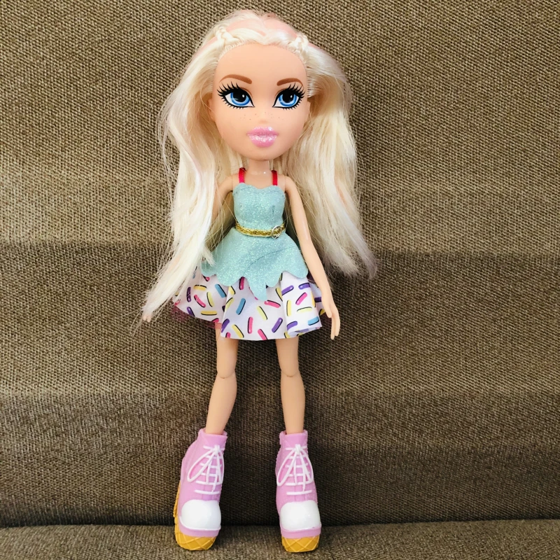 Оригинальные новые 23 см оригинальные модные фигурки BratzDoll спящие вечерние красные волосы YASMIN красивые MGAdoll лучший подарок для ребенка - Цвет: X