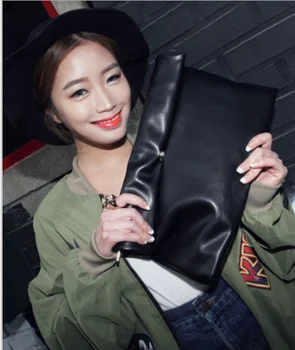 

2020 new retro envelope package curling hand holding envelope package large capacity PU hand clutch female bag