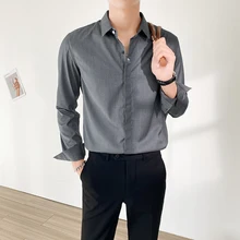 Não ferro camisa de manga comprida masculina casual camisa de cor sólida bonito auto cultivo base de negócios bordado