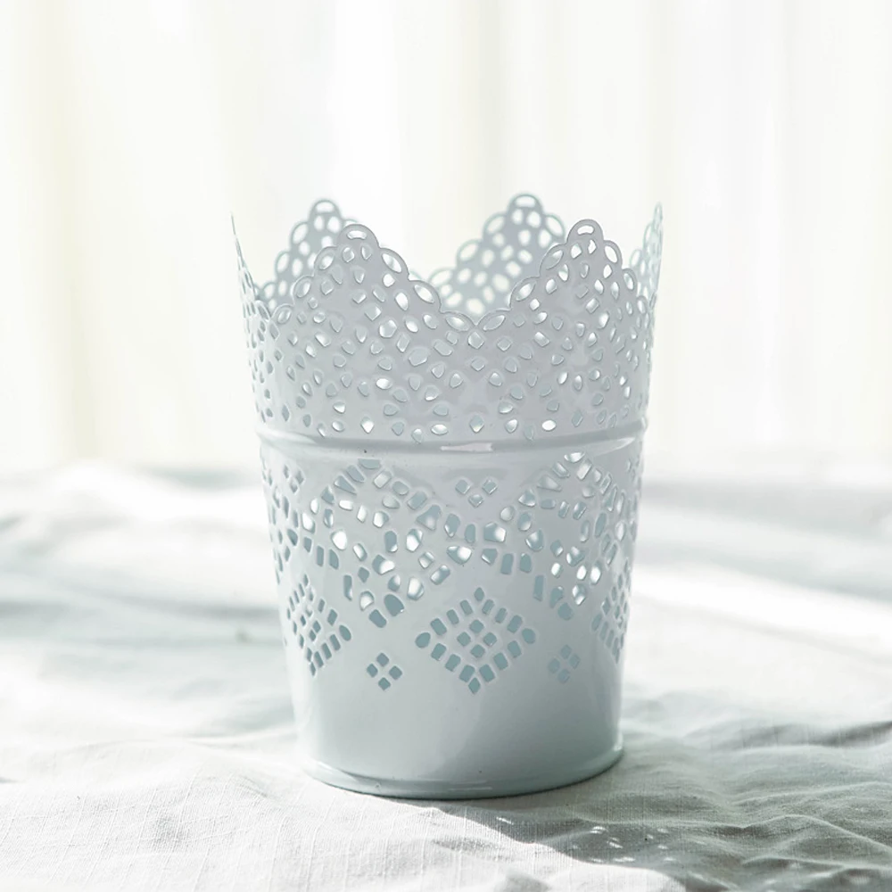 

2pcs Hollow Metal Pencil Pot Creative Bucket Cosmetic Pencil Holder Make Up Brush Storage Basket Pens Holder