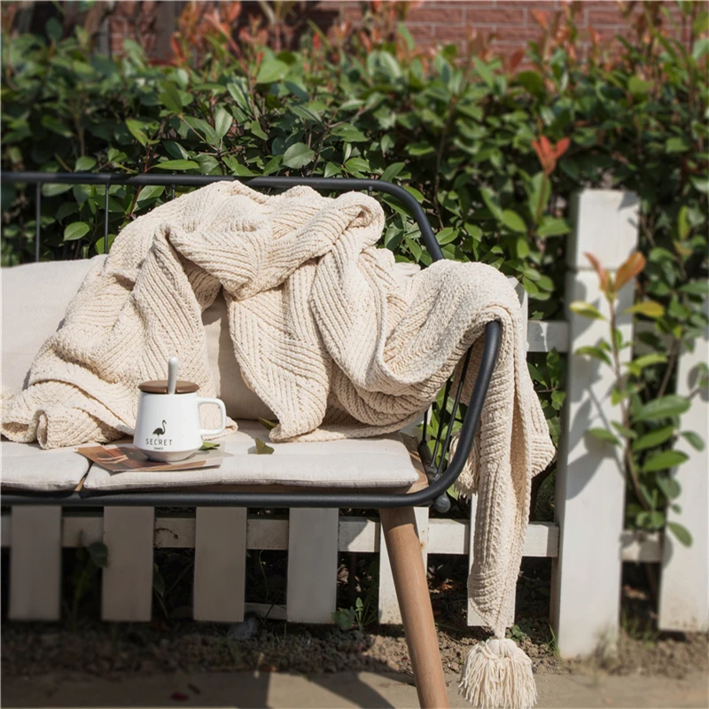 REGINA Nordic Chenille Throw Blanket