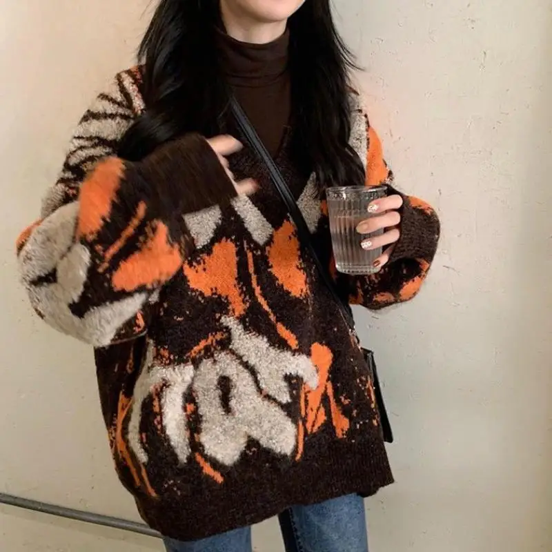 

Women's knitting Pullover autumn and winter new Korean loose versatile jacquard V-neck Pullover Sweater