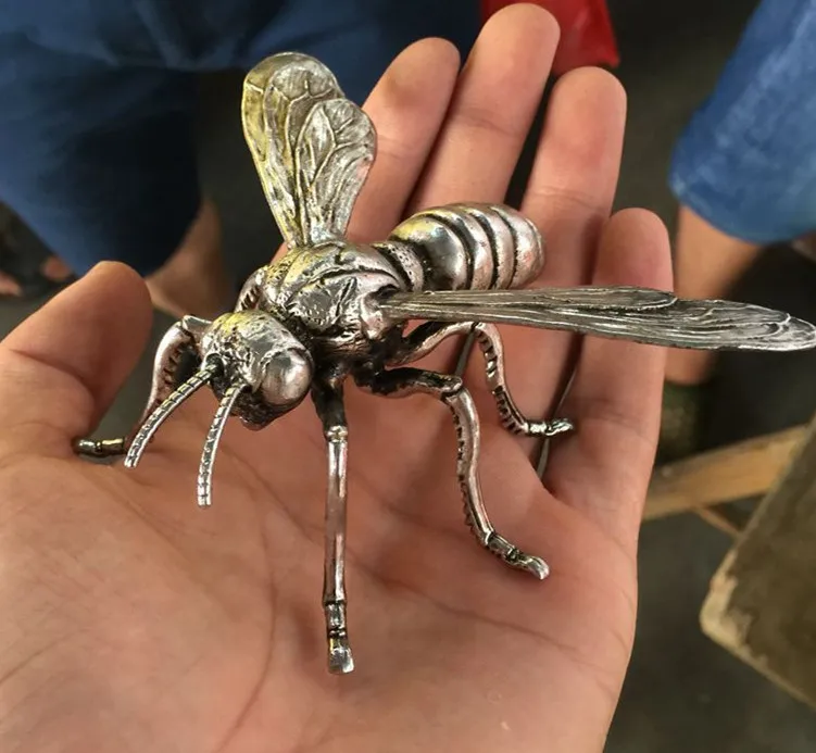 

China Delicate Hand sculpture Miao silver honeybee statue Bees