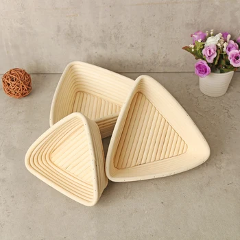 

2pcs Durable Practical Lightweight Triangular Reusable Proofing Basket Hand Woven Basket Home Restaurant Bakery