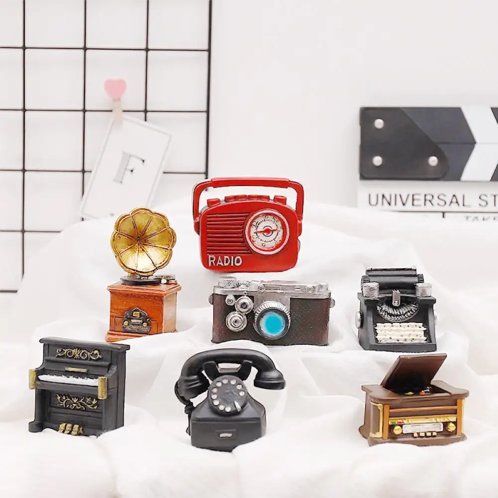 

Vintage Radio Piano Camera Resin Model Statue Ornament Craft Bar Home Decor