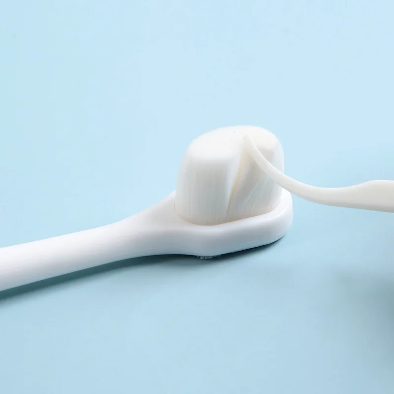 13116561252_700565420