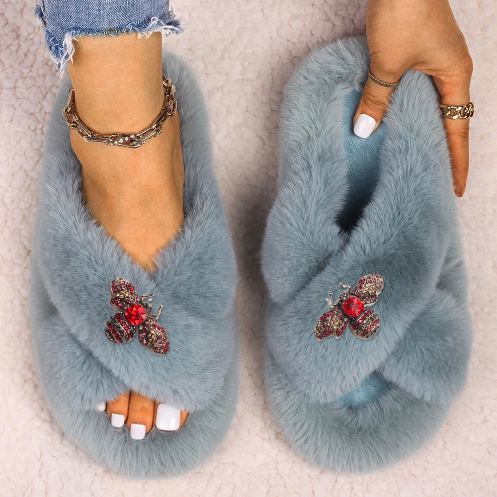 Fluffy Slippers Women Home Flip Flops Furry Shoes Insect Decor Fashion Sandals Ladies Winter Luxury Designer Slippers Casual New