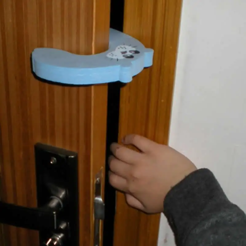 Фиксаторы для дверей от детей. Защита от закрывания дверей. Дверной доводчик door closer. Ограничитель открывания двери с фиксатором. Внешняя дверная ручка (112 шт) exterior door handle.