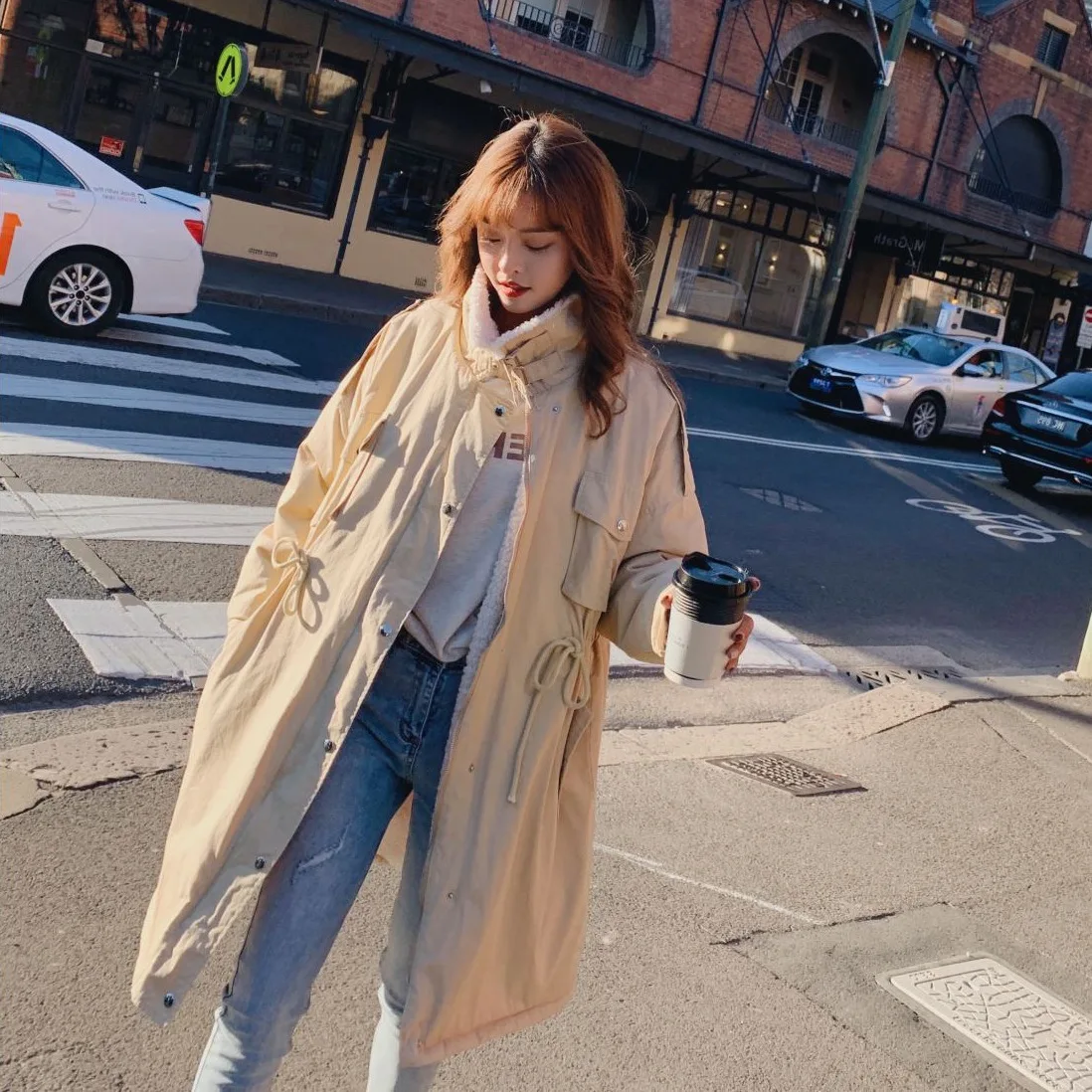 

Photo Shoot Main Push Khaki Mid-length Handsome BF Stand Collar Drawstring Waist Hugging Workwear Lambs Wool Cotton Overcoat Wom